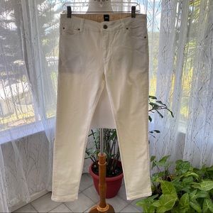 ASOS - White Mid-Rise Straight Legged Jeans